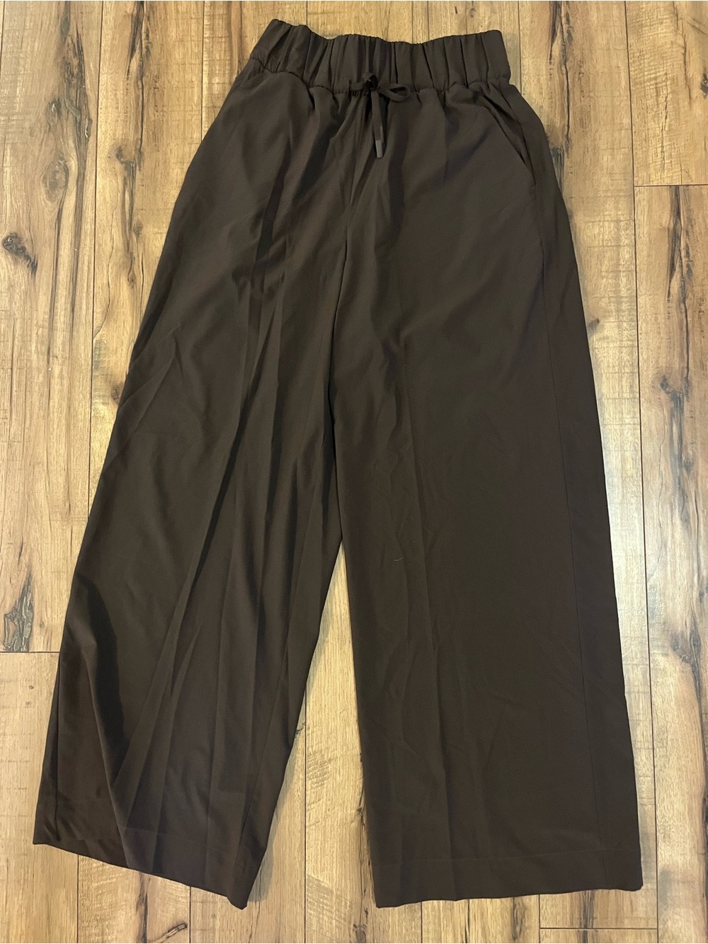 Women's Wide-Leg Drawstring Pants in Dark Brown